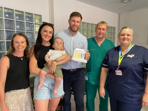 Ickle Pickles donates Saturation Monitors to Southampton’s Princess Anne Hospital 